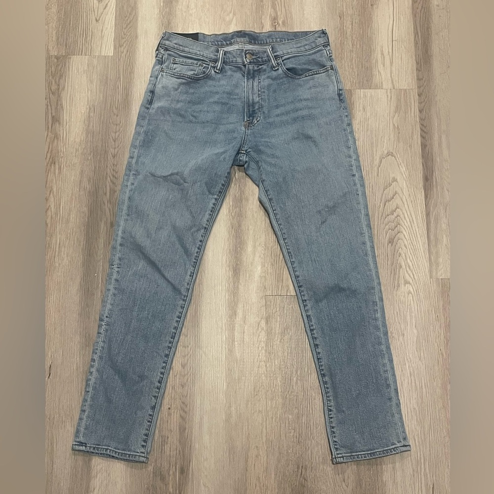 Abercrombie & Fitch mens athletic skinny jeans, size 32x30